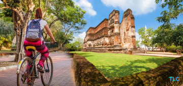 Visit the Polonnaruwa by cycles.